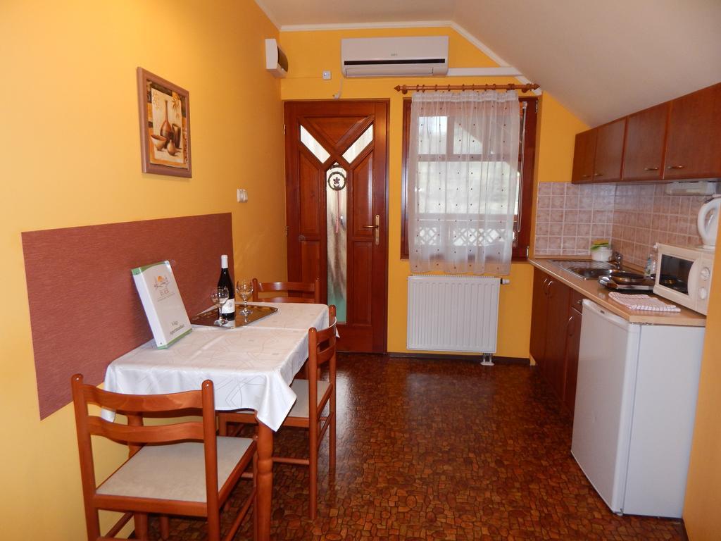 Voelgy Apartman Eger Exterior photo