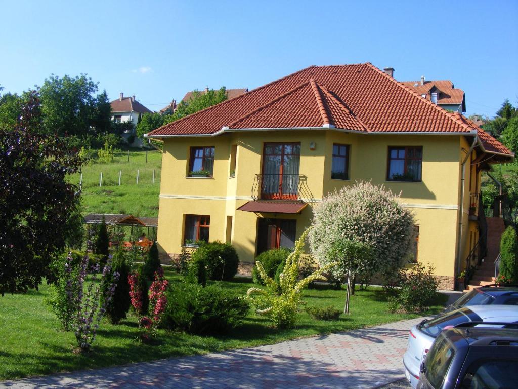 Voelgy Apartman Eger Exterior photo